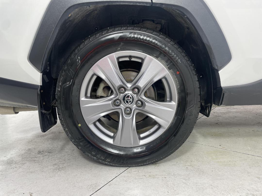 Photo '12' of Toyota Rav4