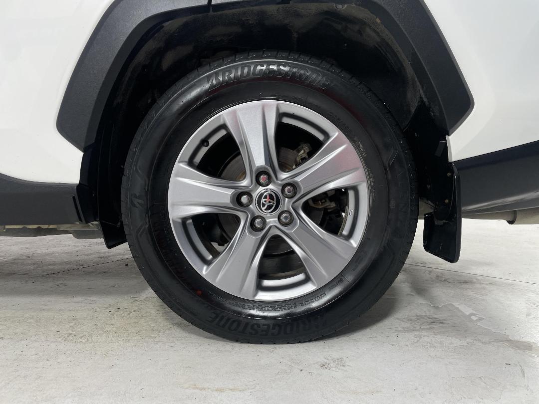 Photo '11' of Toyota Rav4