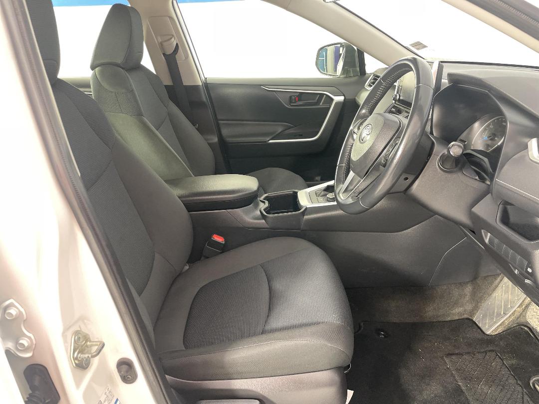 Photo '16' of Toyota Rav4