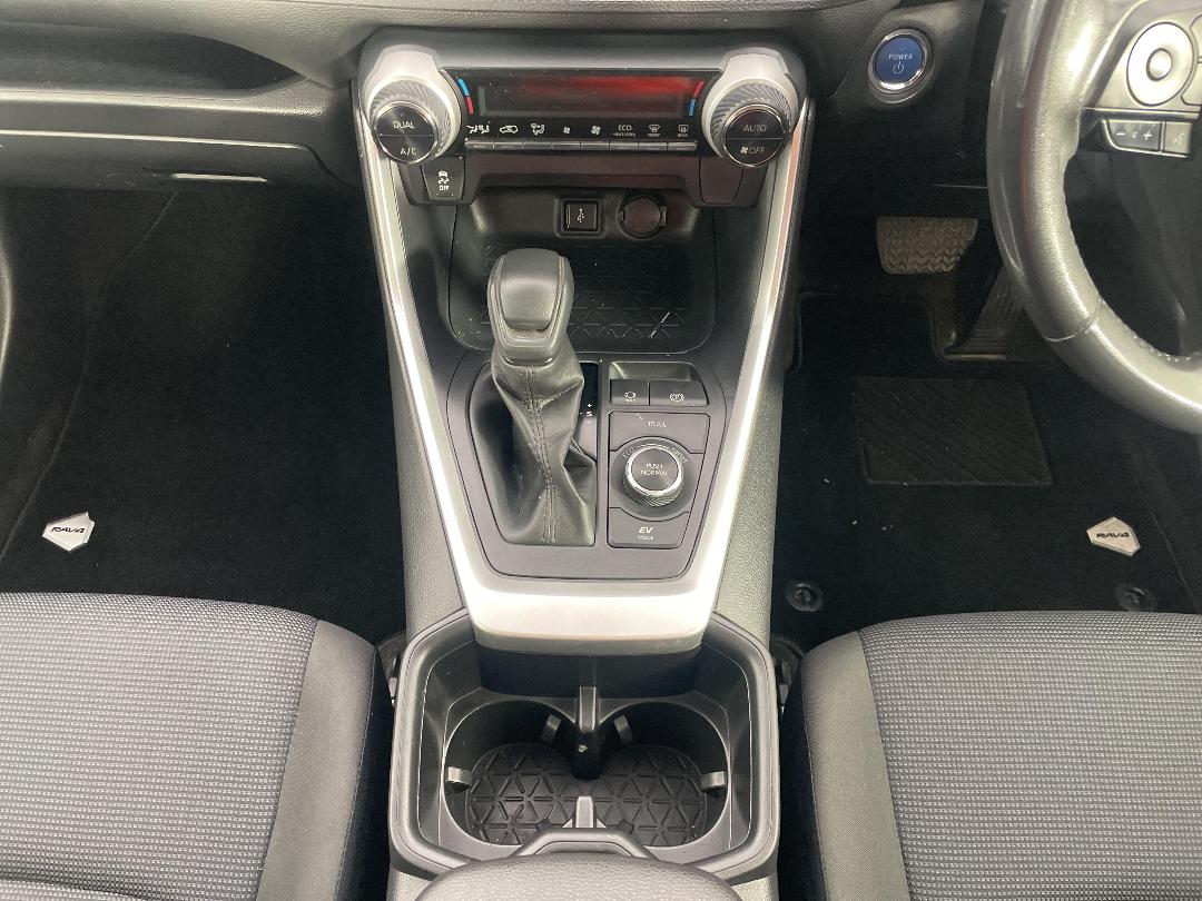 Photo '18' of Toyota Rav4