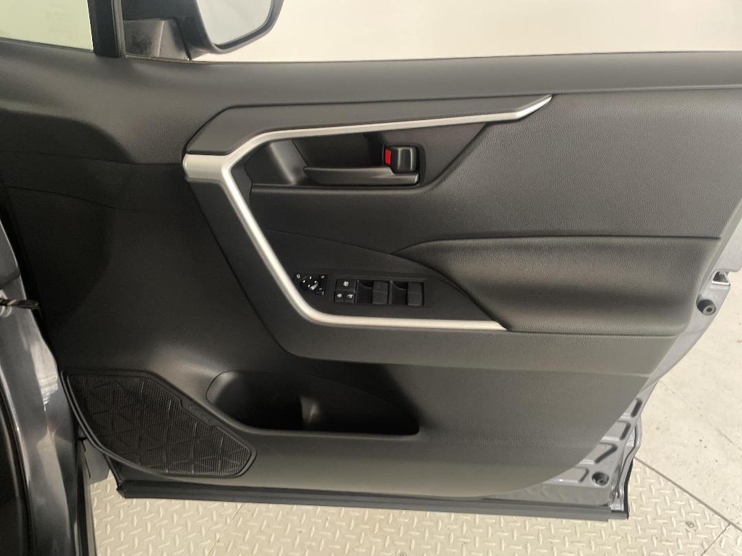 Photo '15' of Toyota Rav4