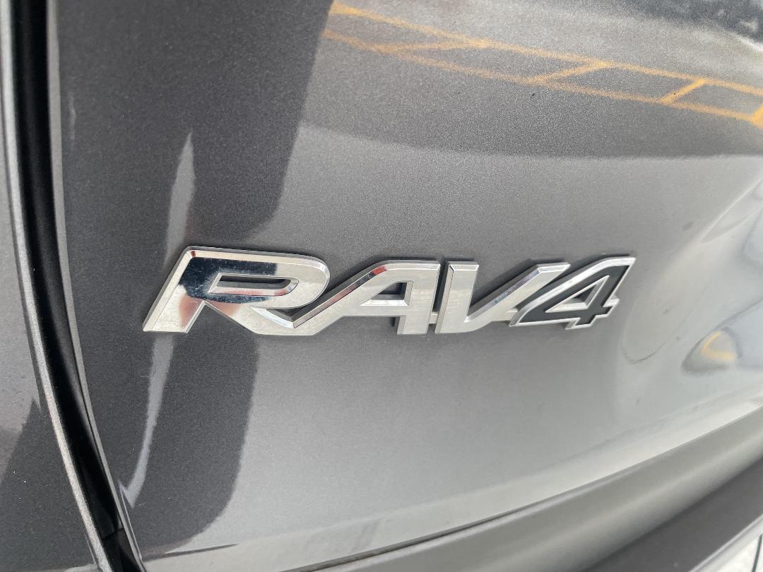 Photo '37' of Toyota Rav4