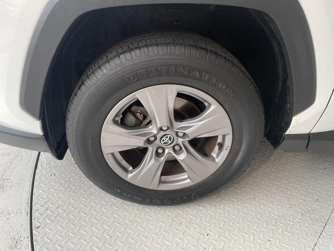 Photo '10' of Toyota Rav4