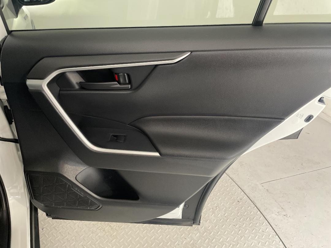 Photo '19' of Toyota Rav4