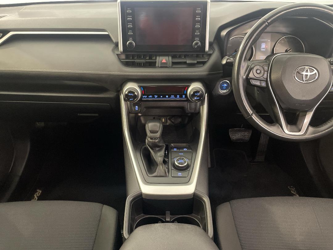 Photo '18' of Toyota Rav4