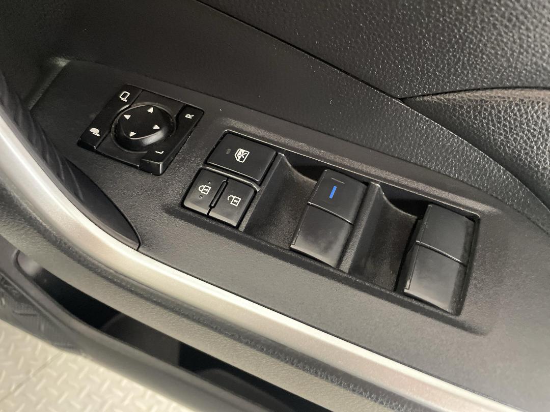 Photo '24' of Toyota Rav4