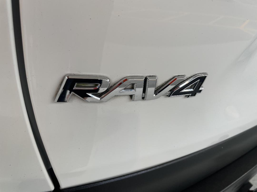 Photo '37' of Toyota Rav4