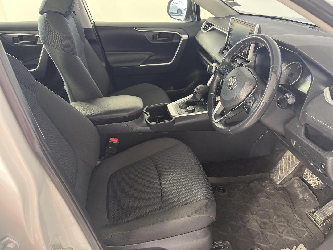 Photo '16' of Toyota Rav4 Photo '16' of Toyota Rav4