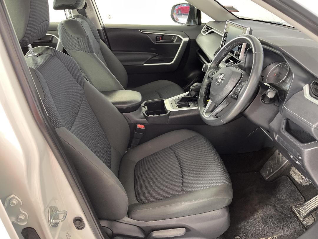 Photo '16' of Toyota Rav4 Photo '16' of Toyota Rav4