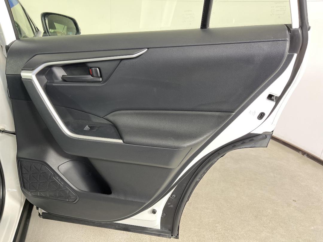 Photo '19' of Toyota Rav4 Photo '19' of Toyota Rav4