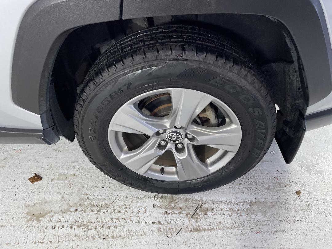 Photo '11' of Toyota Rav4