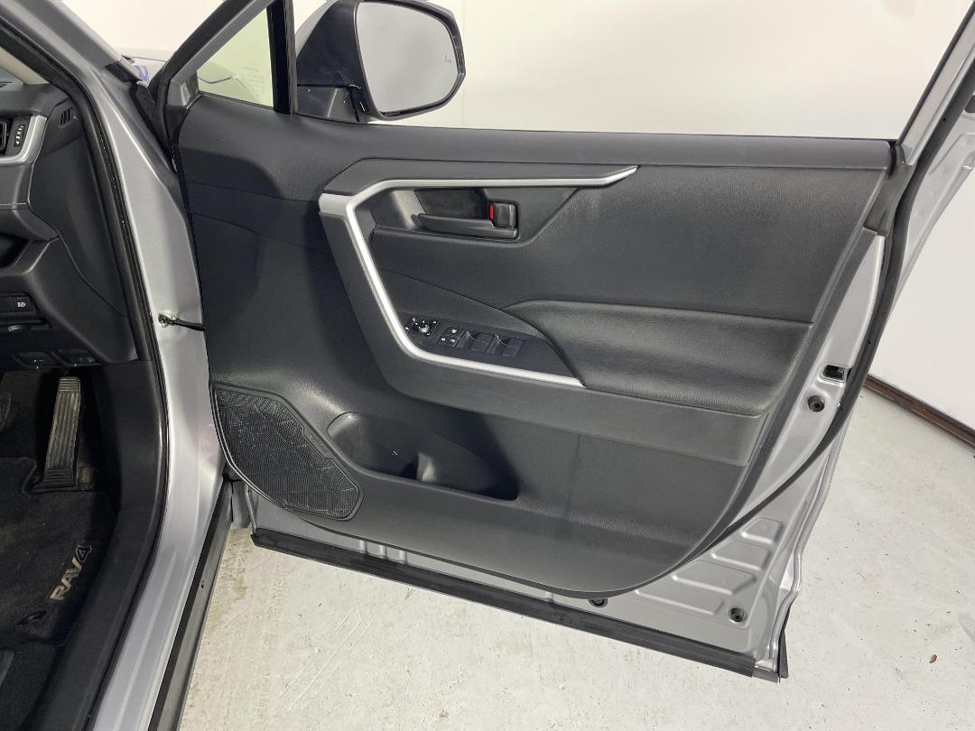 Photo '15' of Toyota Rav4