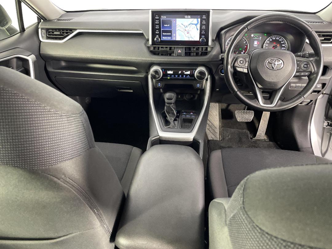 Photo '17' of Toyota Rav4