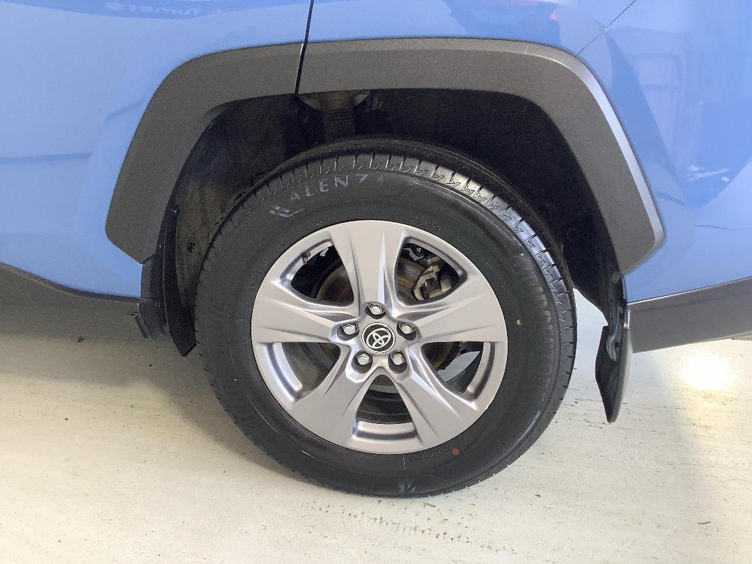 Photo '11' of Toyota Rav4