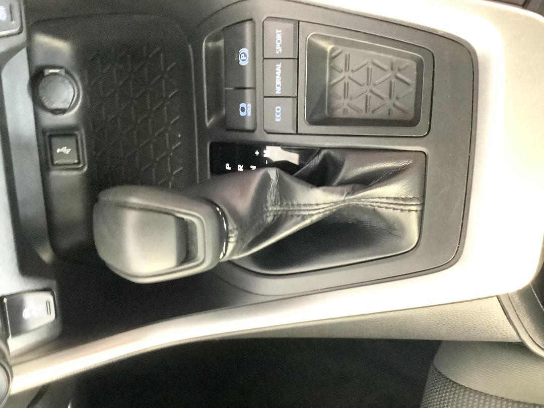 Photo '18' of Toyota Rav4