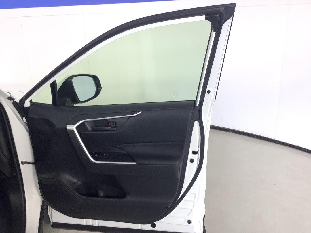 Photo '15' of Toyota Rav4 Photo '15' of Toyota Rav4