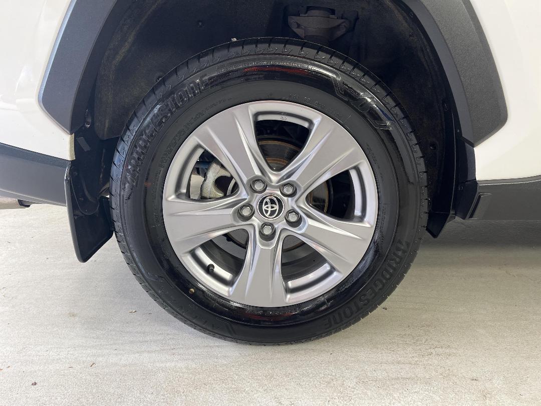 Photo '12' of Toyota Rav4