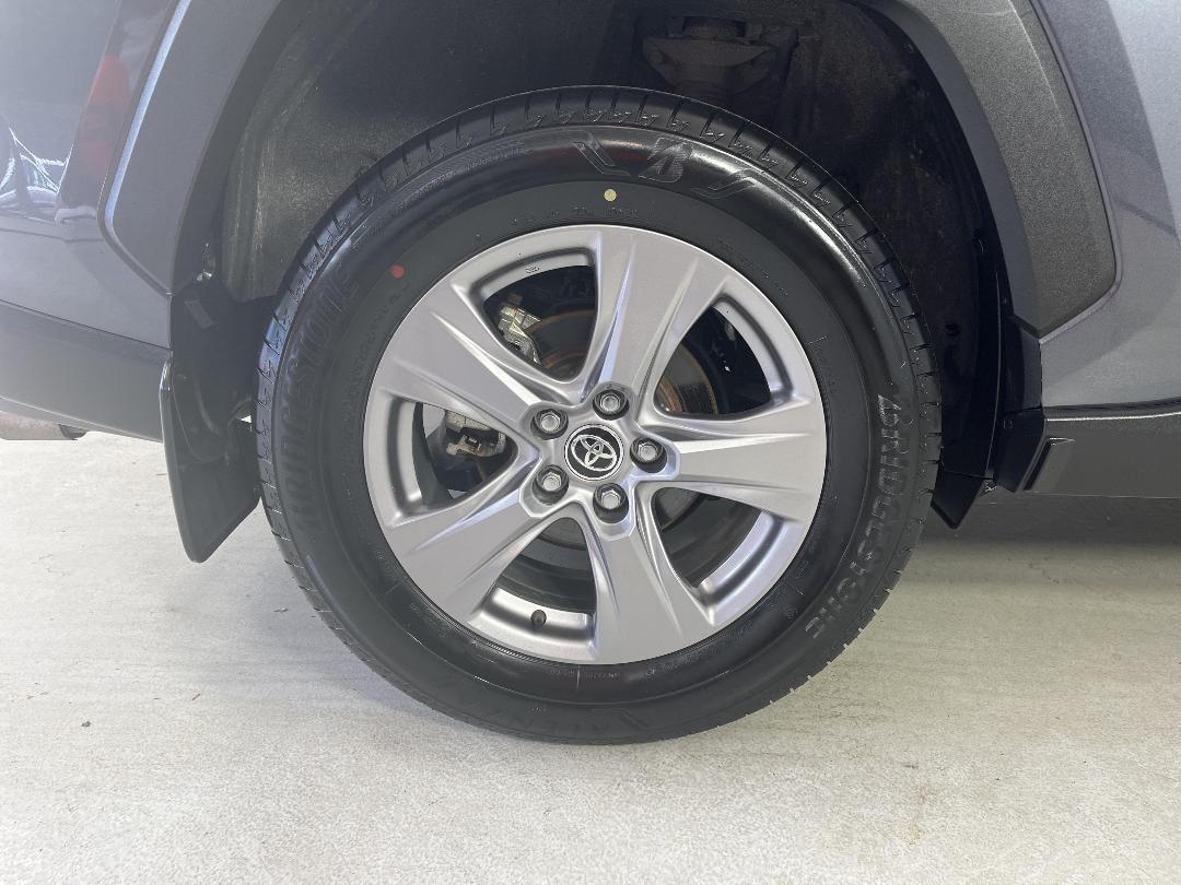 Photo '12' of Toyota Rav4