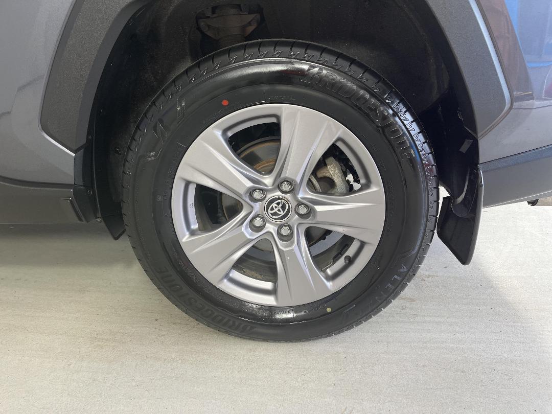 Photo '11' of Toyota Rav4