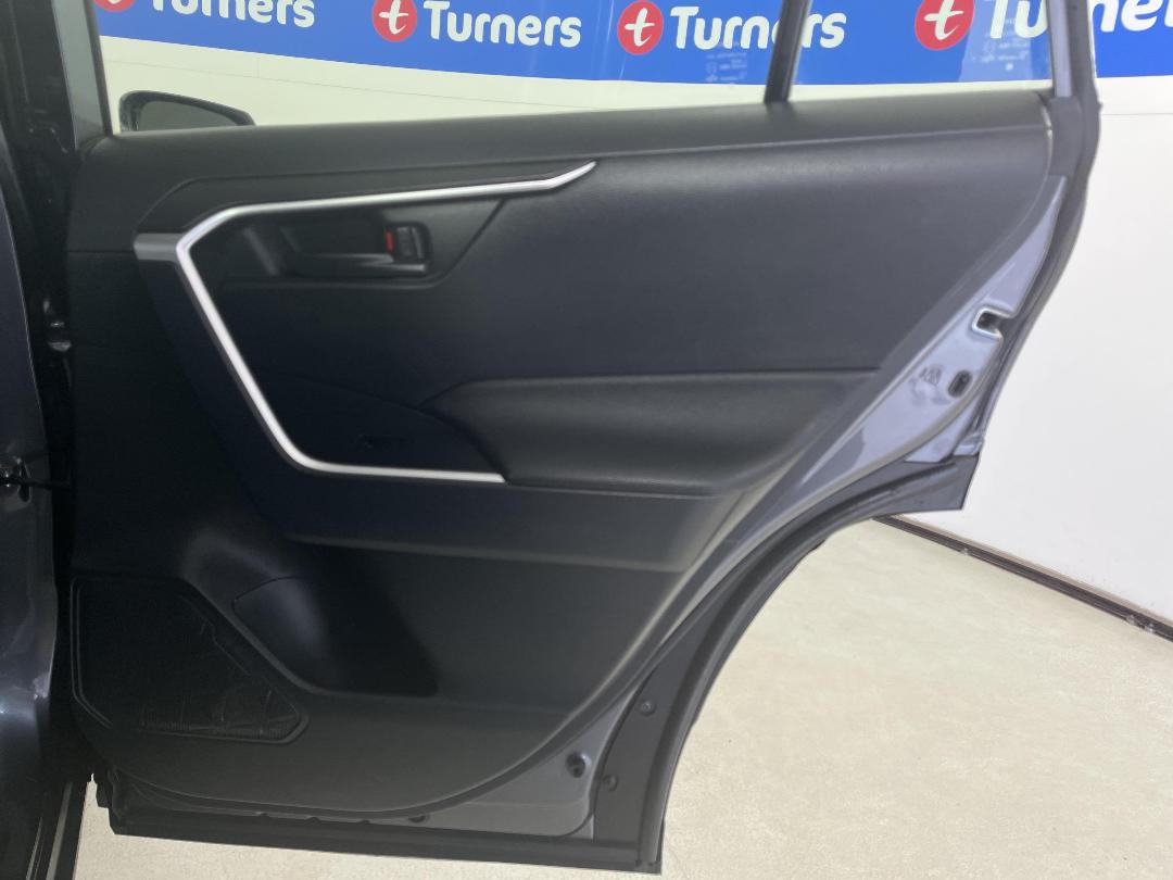 Photo '19' of Toyota Rav4