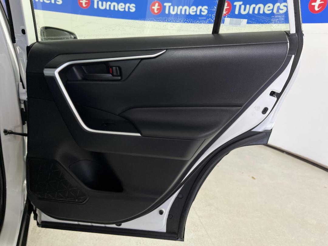 Photo '19' of Toyota Rav4 Photo '19' of Toyota Rav4