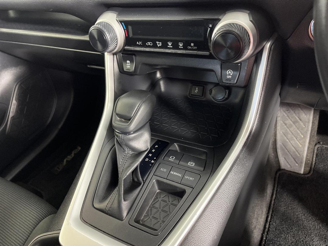 Photo '18' of Toyota Rav4 Photo '18' of Toyota Rav4