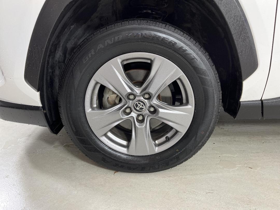 Photo '10' of Toyota Rav4 Photo '10' of Toyota Rav4