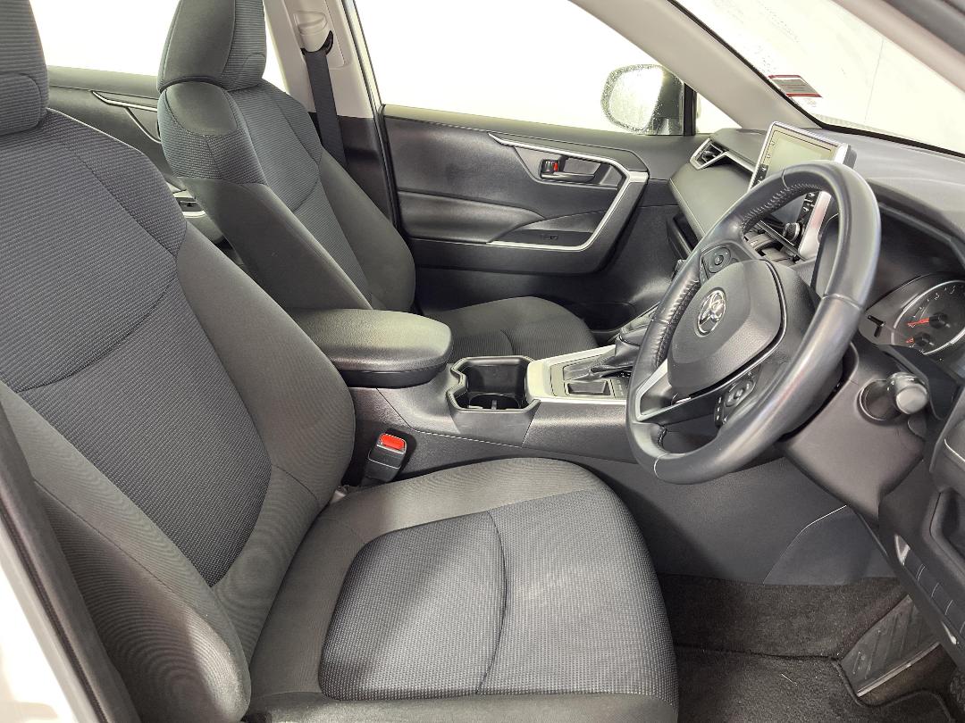 Photo '16' of Toyota Rav4 Photo '16' of Toyota Rav4