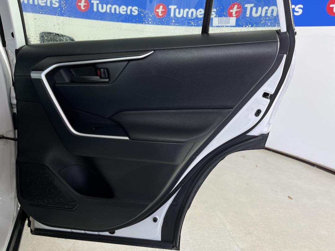 Photo '19' of Toyota Rav4 Photo '19' of Toyota Rav4