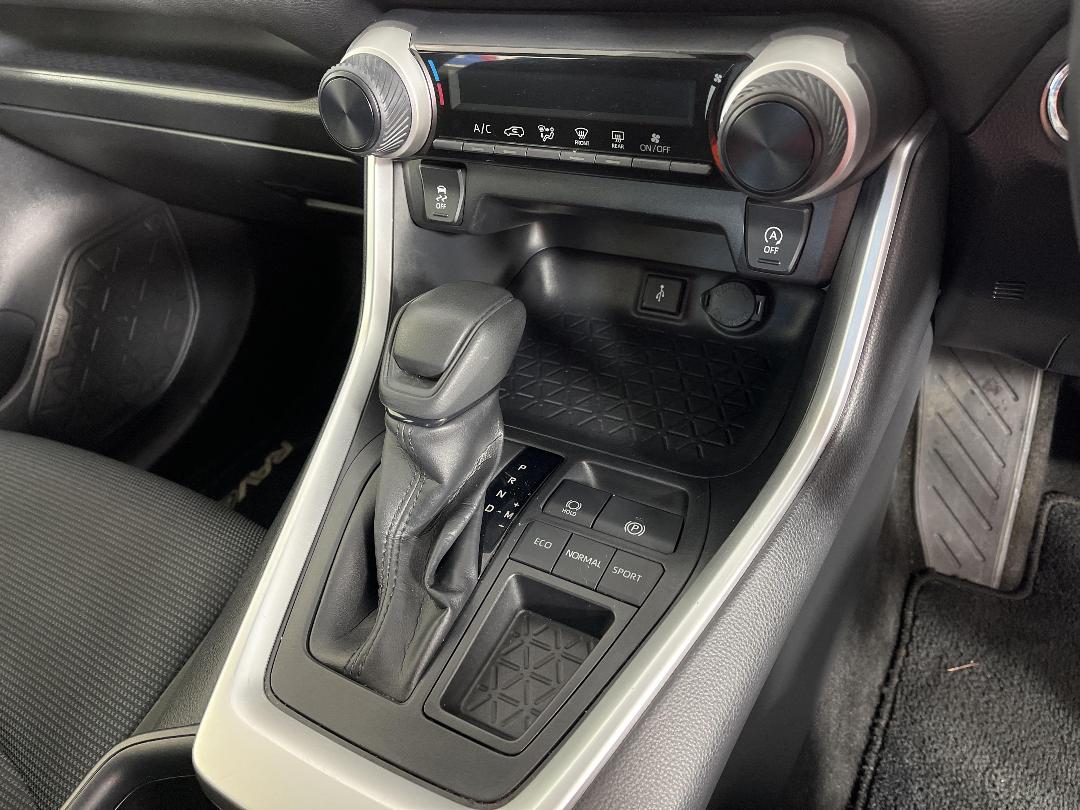 Photo '18' of Toyota Rav4 Photo '18' of Toyota Rav4