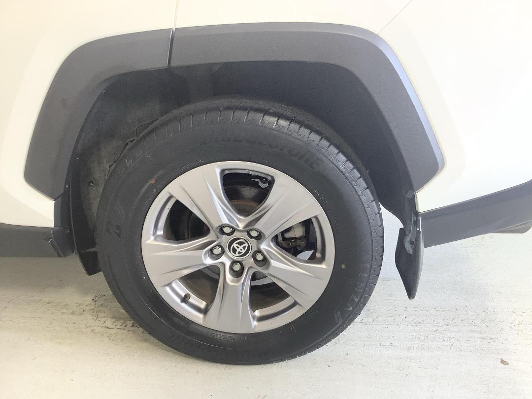 Photo '11' of Toyota Rav4