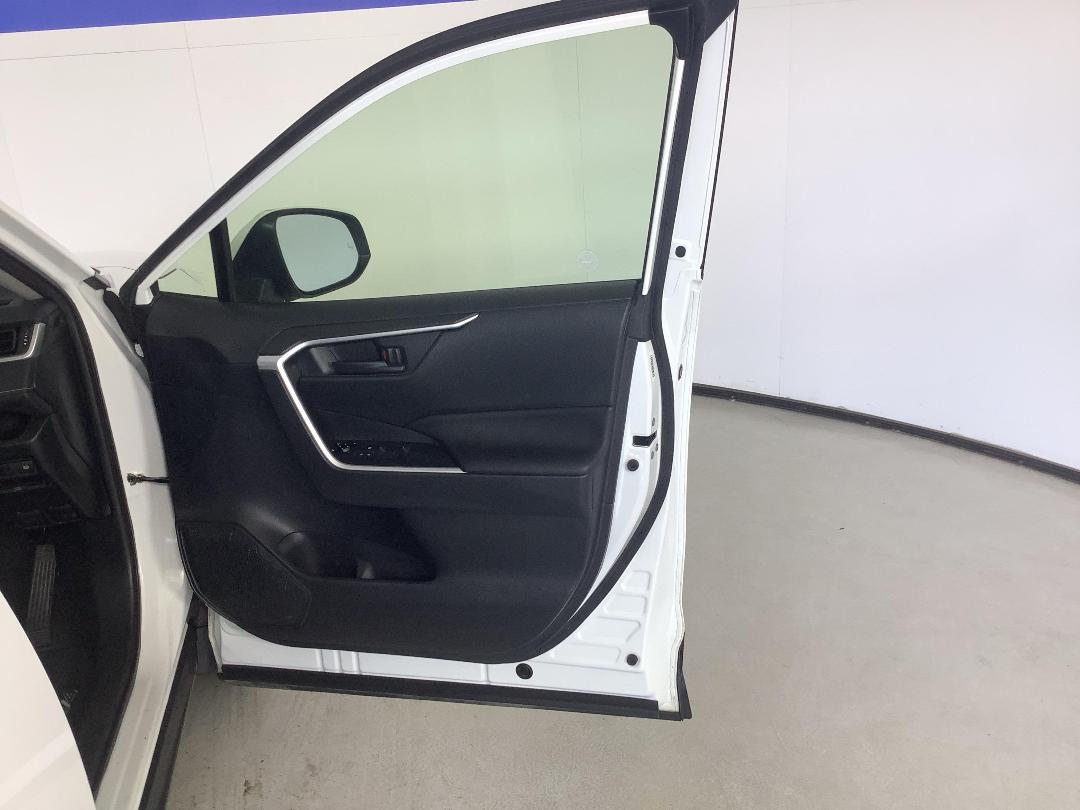 Photo '15' of Toyota Rav4