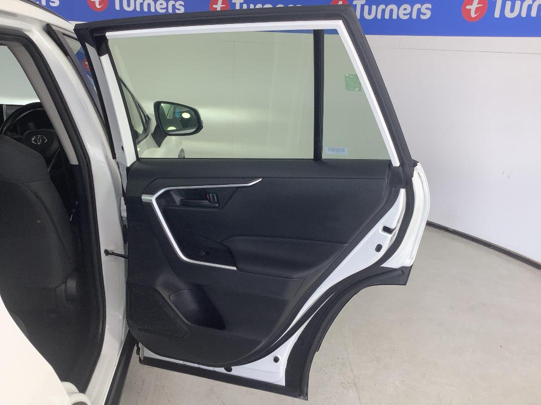 Photo '19' of Toyota Rav4