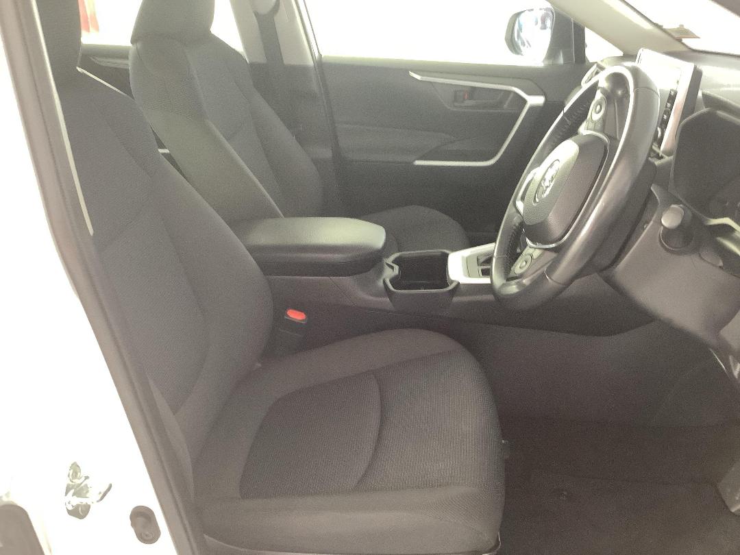 Photo '16' of Toyota Rav4