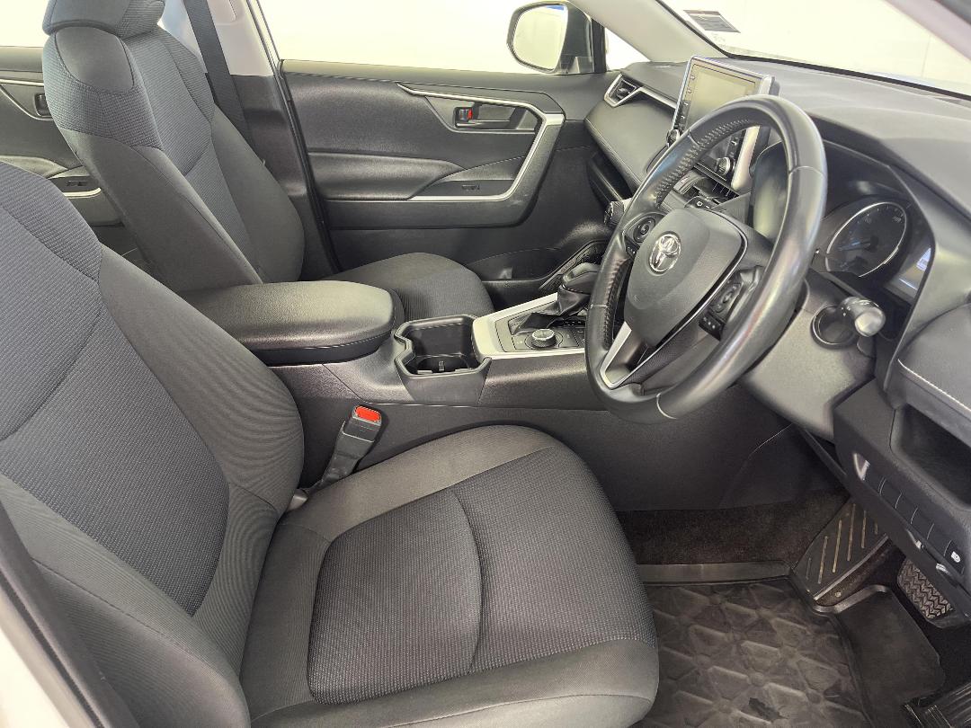 Photo '16' of Toyota Rav4 Photo '16' of Toyota Rav4