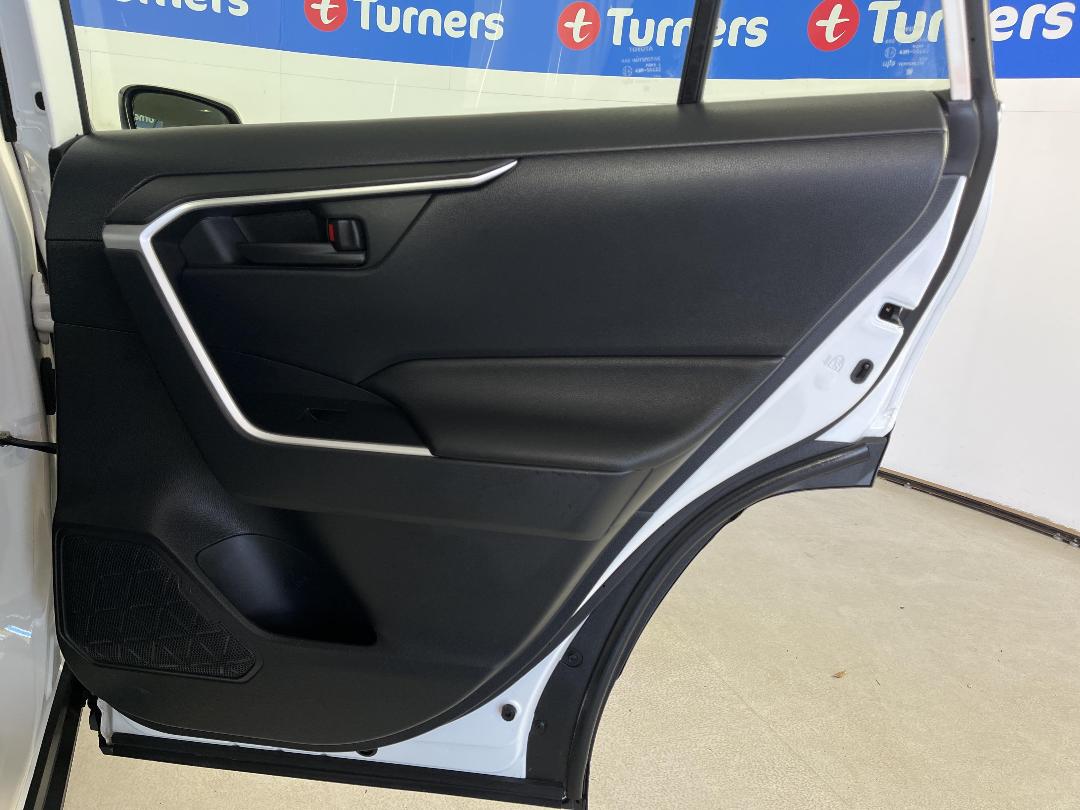 Photo '19' of Toyota Rav4 Photo '19' of Toyota Rav4