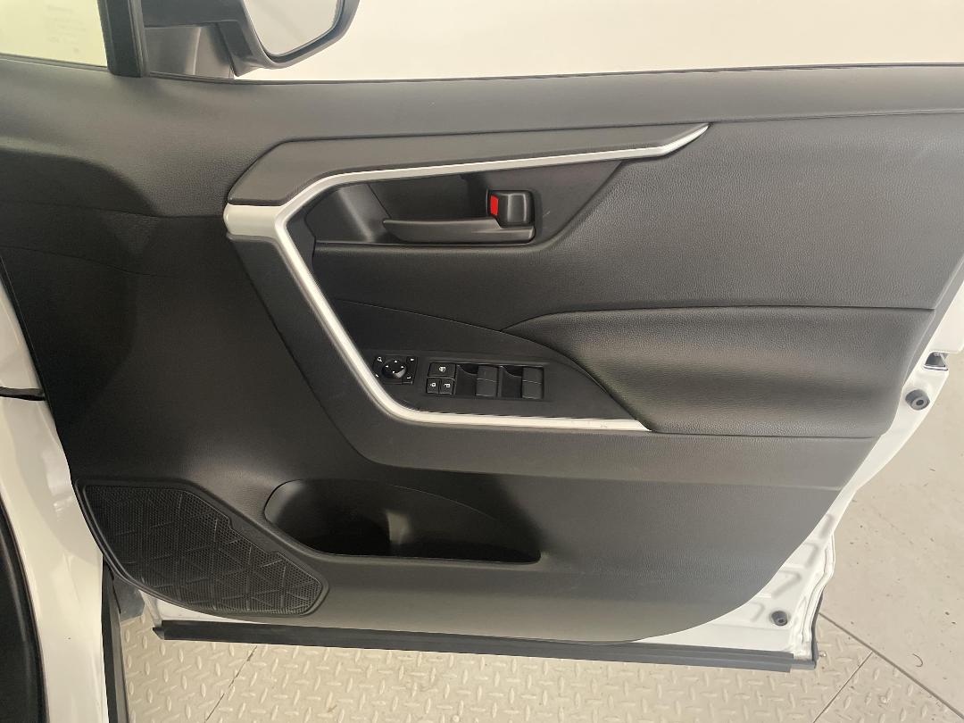 Photo '15' of Toyota Rav4