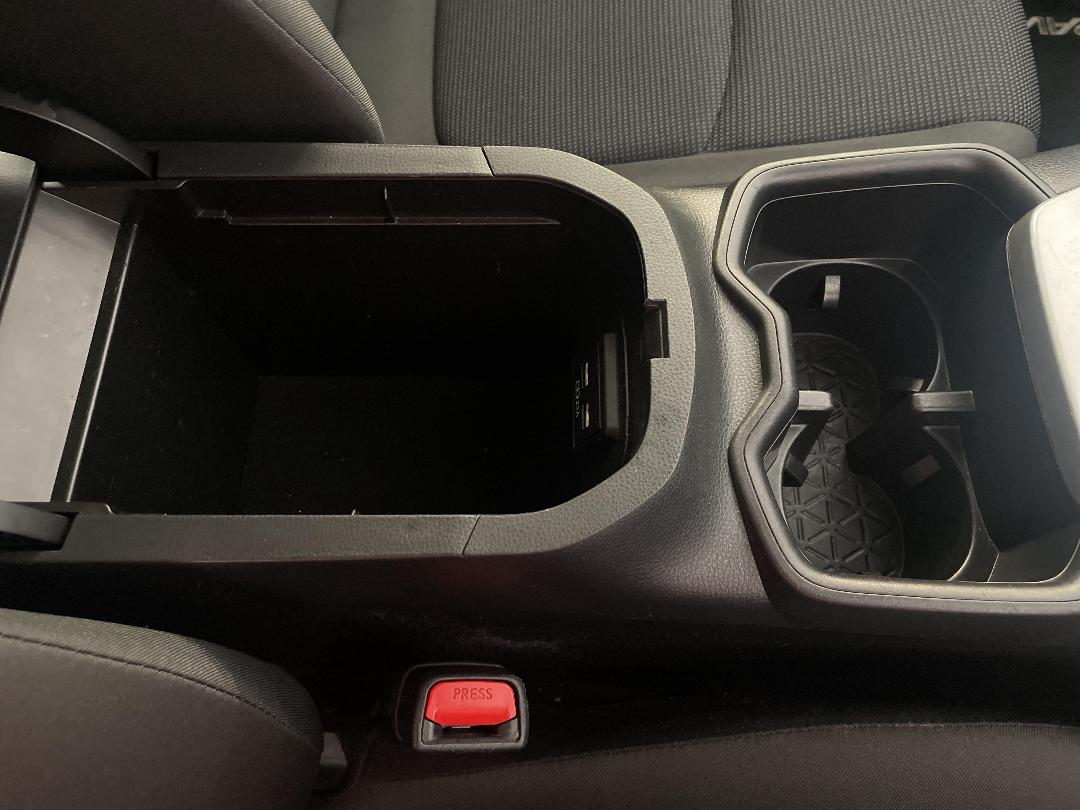 Photo '32' of Toyota Rav4