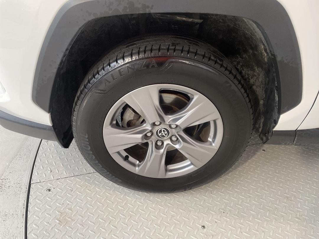 Photo '10' of Toyota Rav4