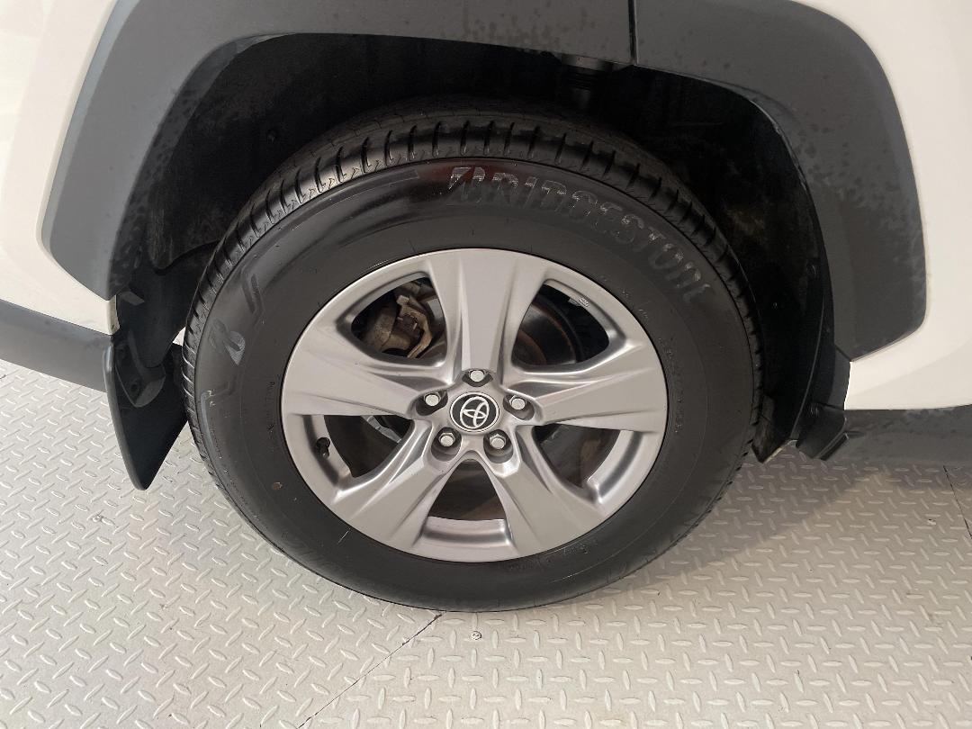 Photo '12' of Toyota Rav4