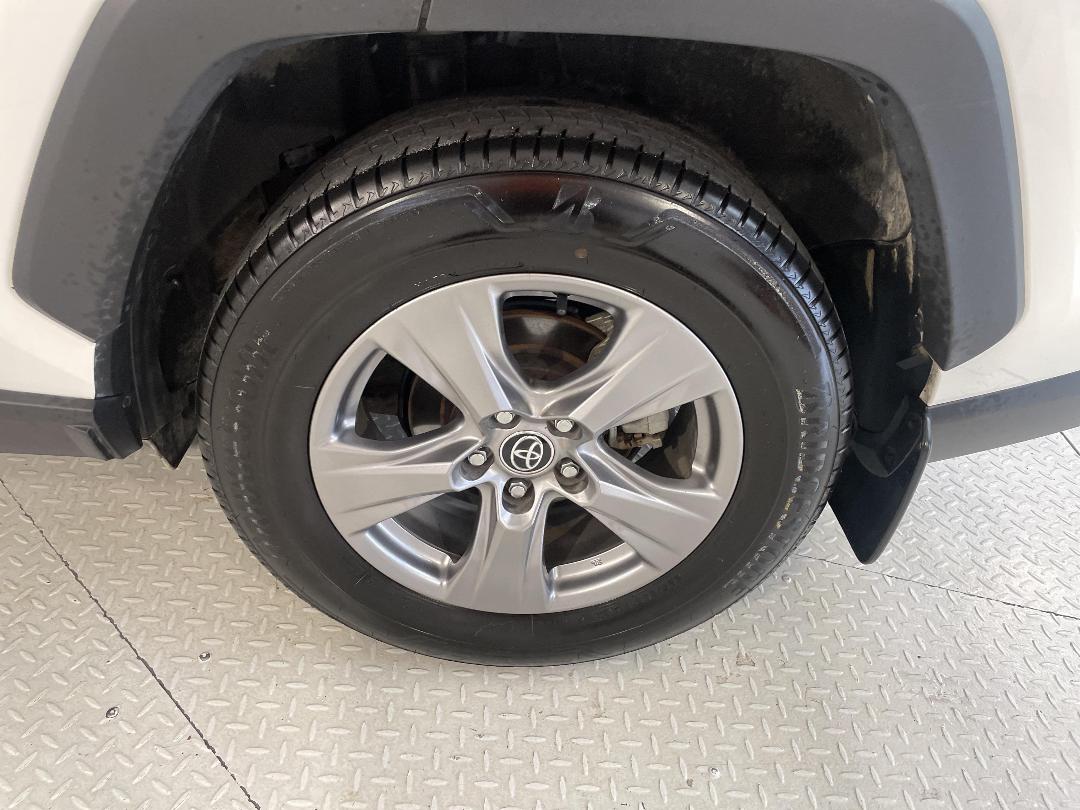 Photo '11' of Toyota Rav4