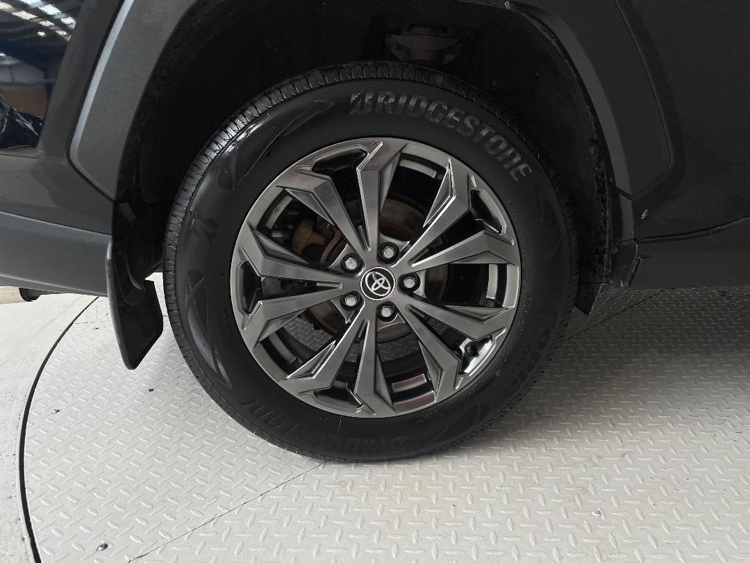 Photo '12' of Toyota Rav4