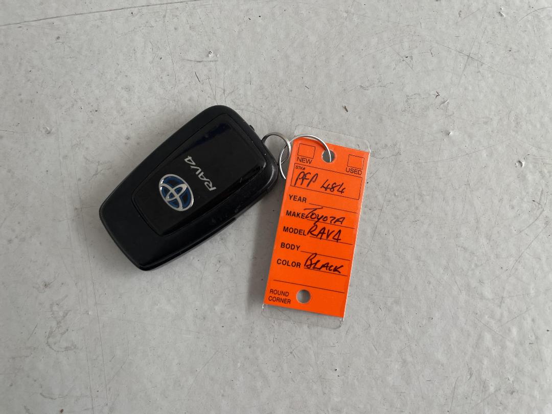 Photo '22' of Toyota Rav4