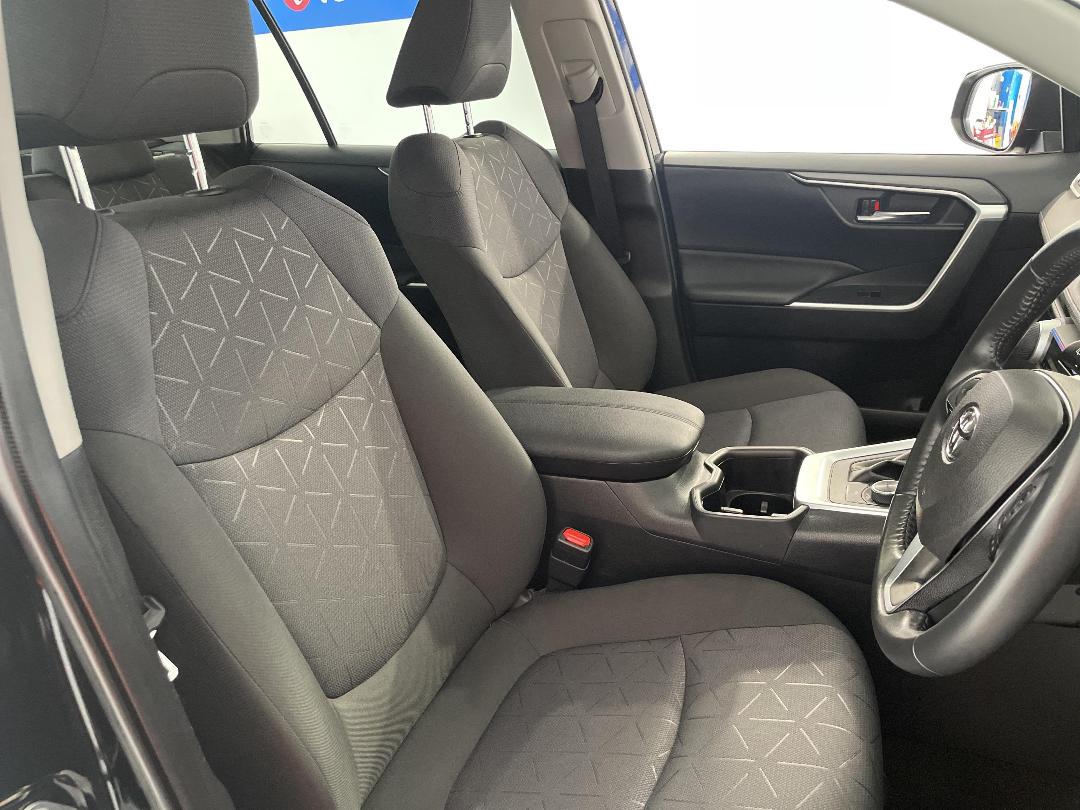 Photo '16' of Toyota Rav4