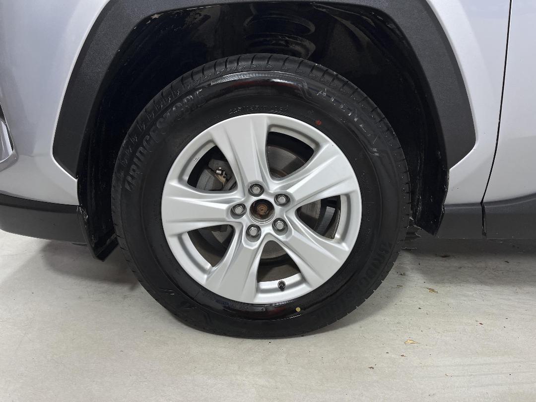 Photo '10' of Toyota Rav4