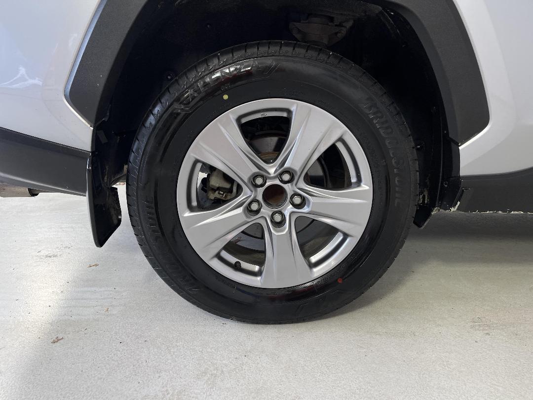 Photo '12' of Toyota Rav4