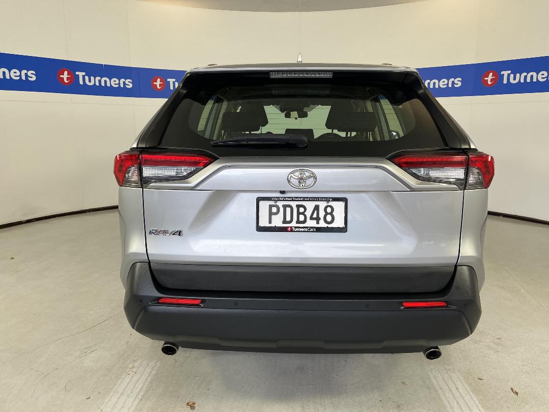 Photo '6' of Toyota Rav4