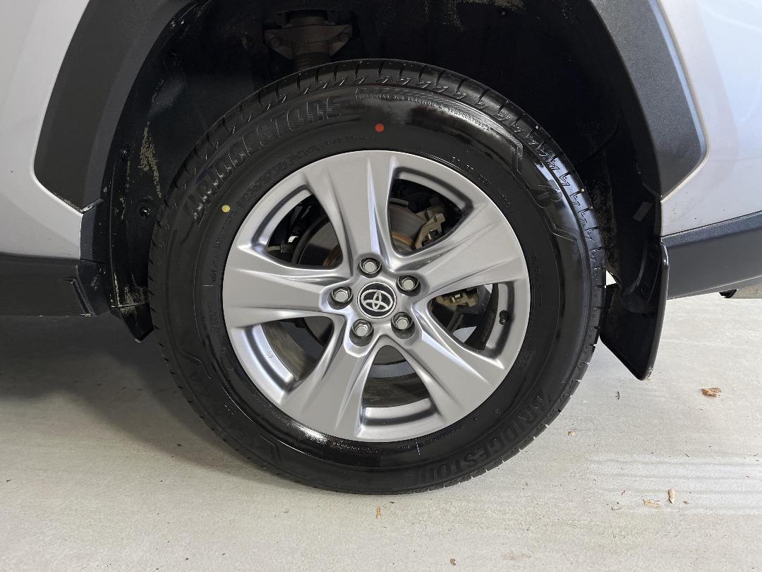 Photo '11' of Toyota Rav4