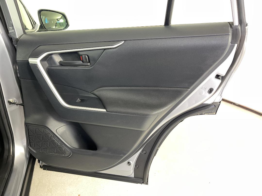 Photo '19' of Toyota Rav4