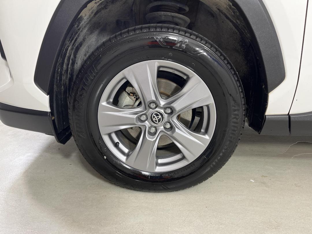 Photo '10' of Toyota Rav4